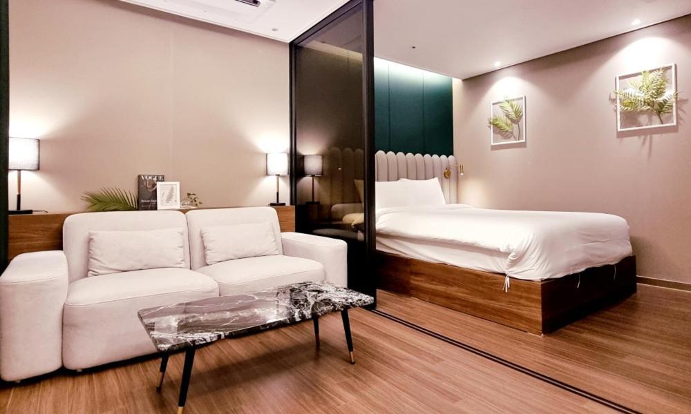 D Ov Haeundae Hotel Busan Exterior photo